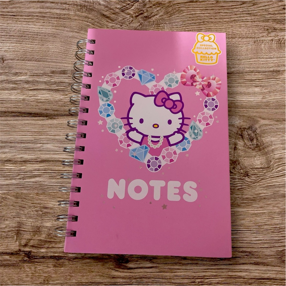 NWOT hello kitty Sanrio diamond collection pink spiral notebook 9x6